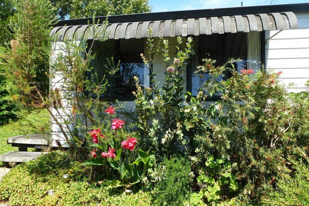 Waitomo Caves Guest Lodge Exterior photo