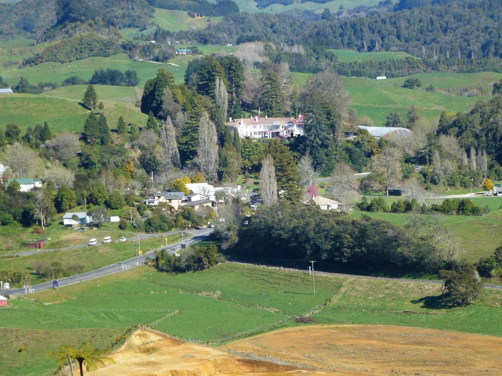 Waitomo Caves Guest Lodge Exterior photo