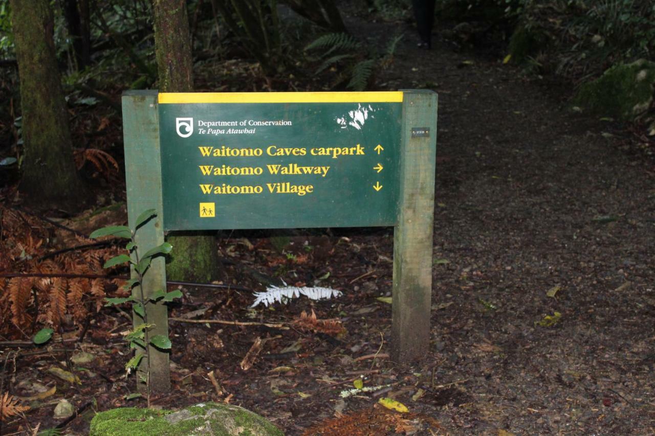 Waitomo Caves Guest Lodge Exterior photo